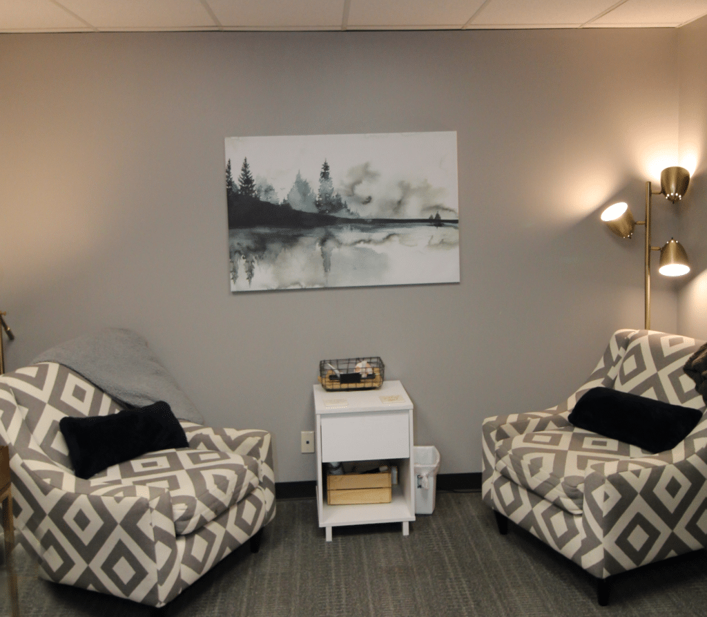 Clarity Counseling Leawood, Kansas Therapy Session Comfortable Environment.